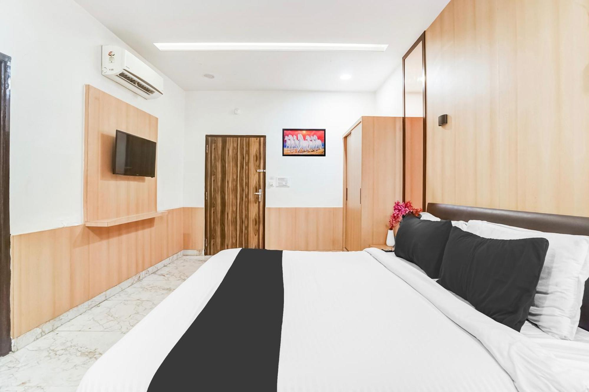 Super Townhouse Jagatpura Hotel ชัยปุระ ภายนอก รูปภาพ