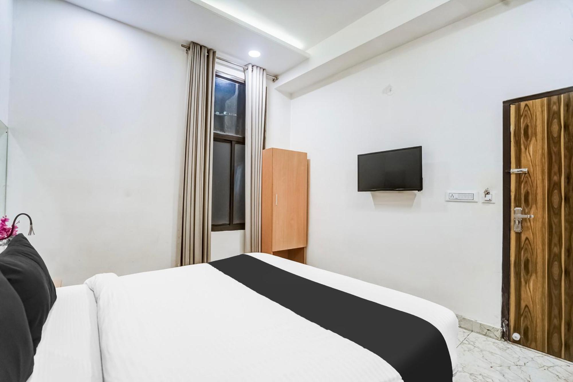 Super Townhouse Jagatpura Hotel ชัยปุระ ภายนอก รูปภาพ